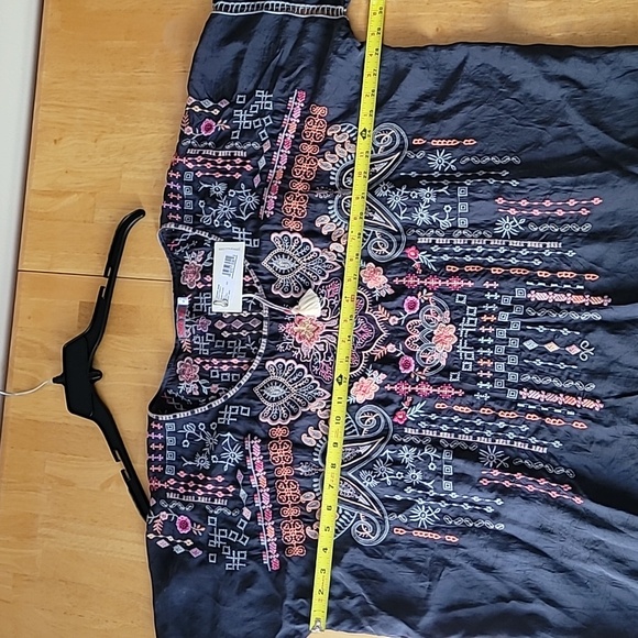 Johnny Was Vanna Embroidered Blouse - Picture 8 of 12